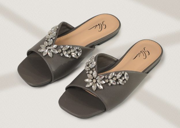 SC-B010 / Crystal Slippers