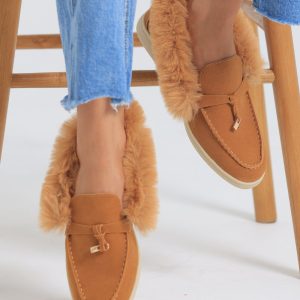Cozy Fur-Trimmed Flats