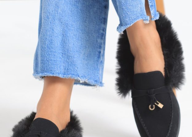 Cozy Fur-Trimmed Flats