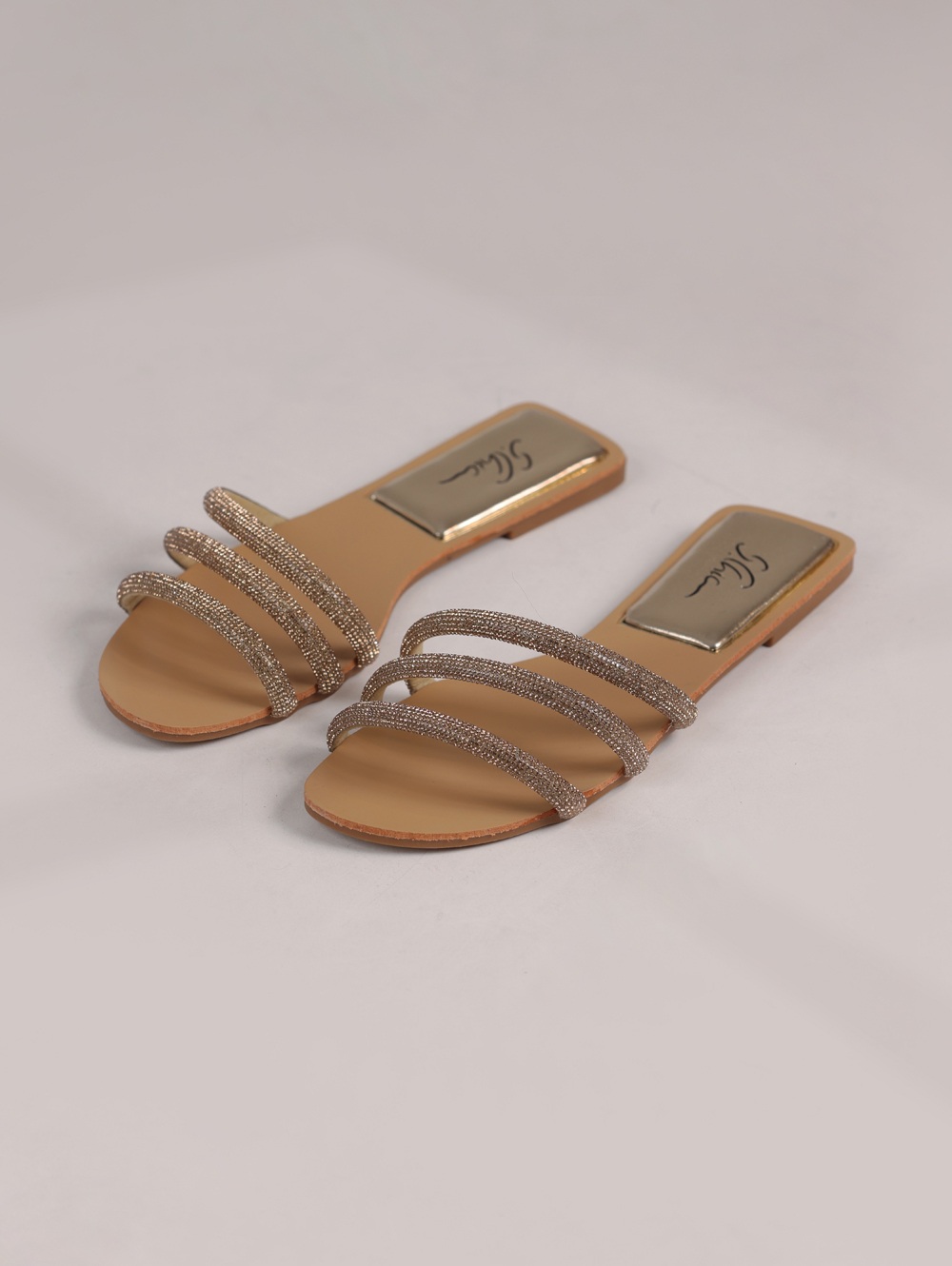 XT-3 Comfortable Multi-Strap Slipper