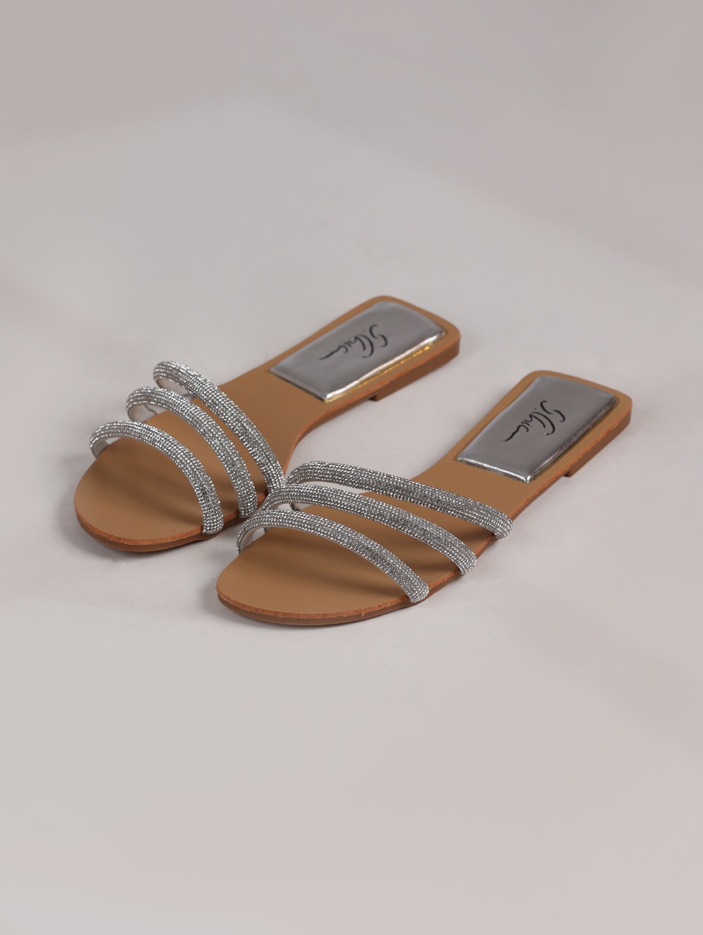 XT-3 Comfortable Multi-Strap Slipper