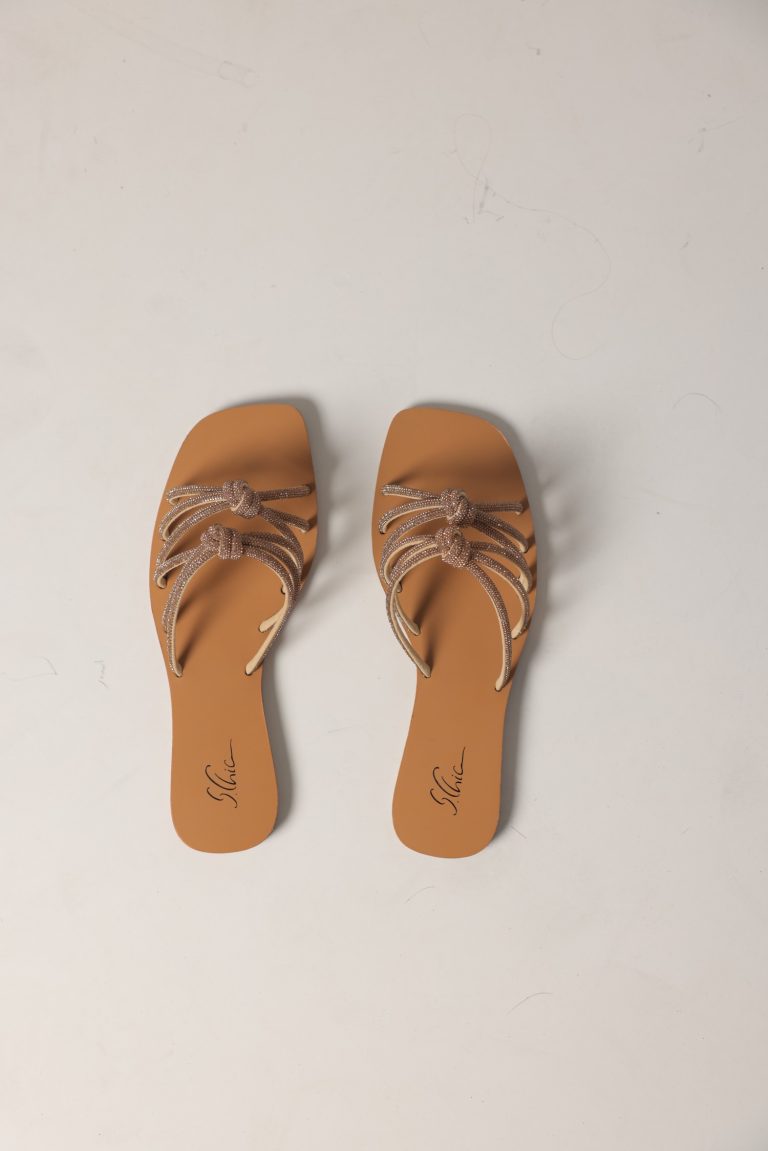 SC-B006 / Silver-Trimmed Slippers