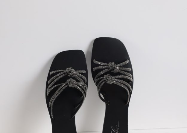 SC-B006 / Silver-Trimmed Slippers
