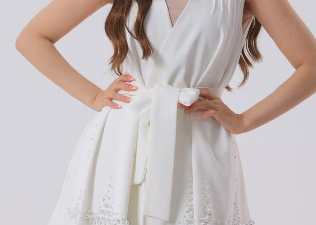 Stylish 2-Piece Cardigan and Trouser Set with Embellishments