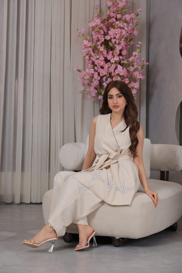 Stylish 2-Piece Cardigan and Trouser Set with Embellishments