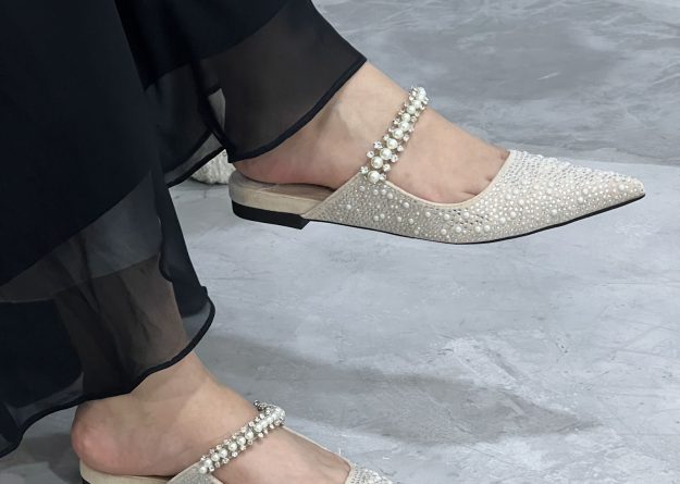 898-1/Pearl Essence Crystal Flats