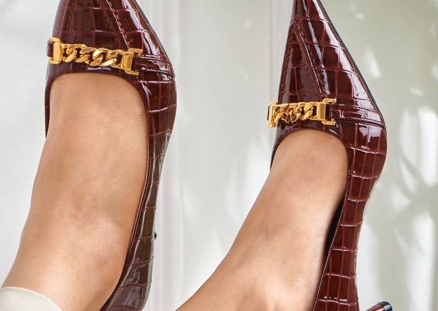 3611-10 / Golden Accented Elegance Heels