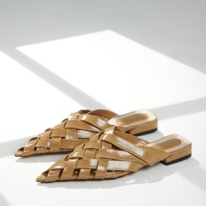 Elegant Woven Pointed Mule Flats