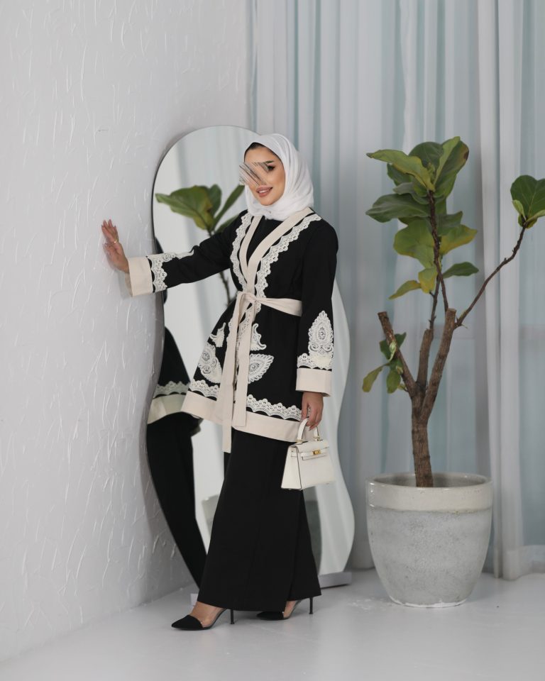 SC-456 / Luxury Embroidered Three-Piece Suit