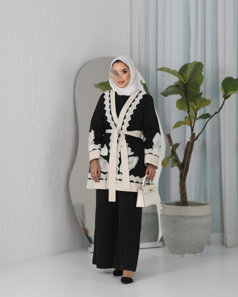 SC-456 / Luxury Embroidered Three-Piece Suit