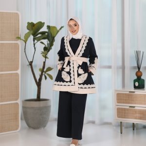 SC-456 / Luxury Embroidered Three-Piece Suit