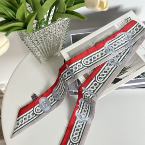 Classic Elegance Scarf