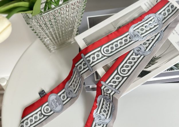 Classic Elegance Scarf