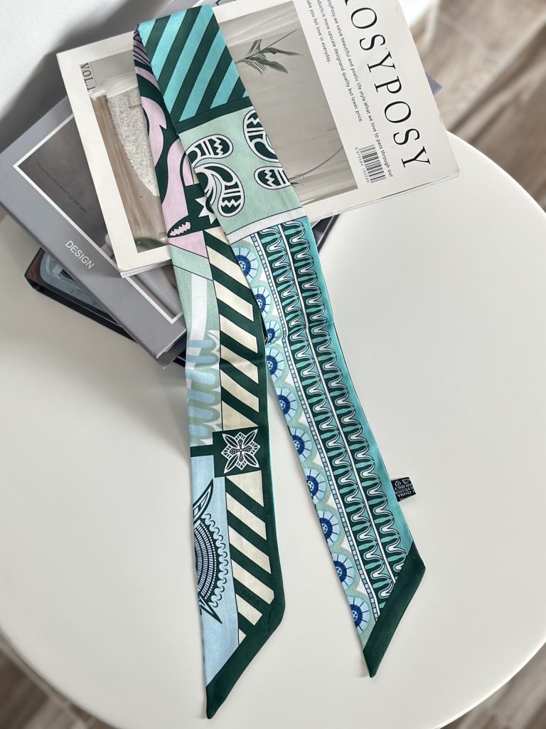 Bohemian Rhapsody Scarf