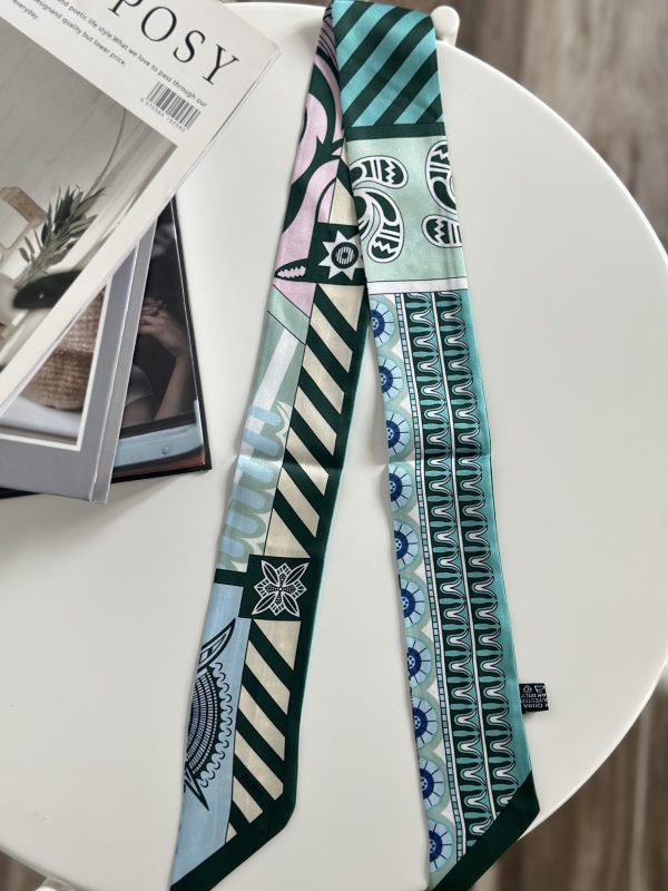 Bohemian Rhapsody Scarf