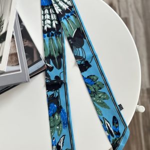Feathered Frenzy Scarf