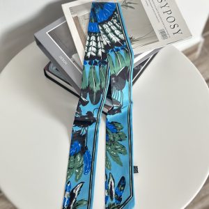Feathered Frenzy Scarf