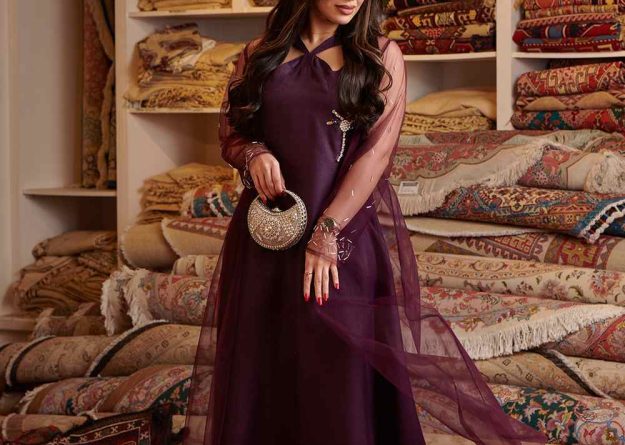Elegant Sheer Sleeve Jalabiya