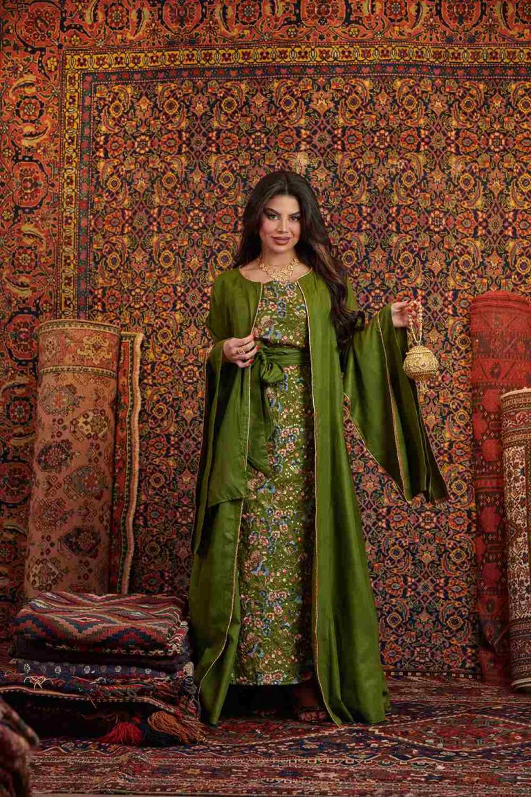 Elegant Floral Layered Jalabiya