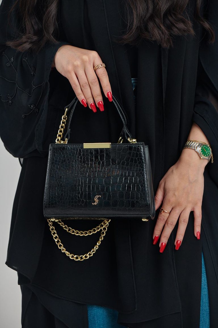 Stylish Croc-Embossed Bag with Chain Detail