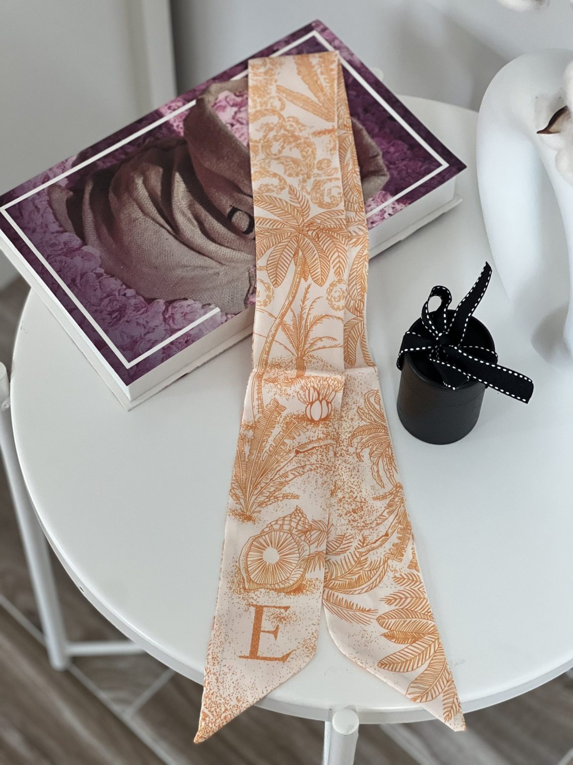 Alphabetic Bag Scarf (E)