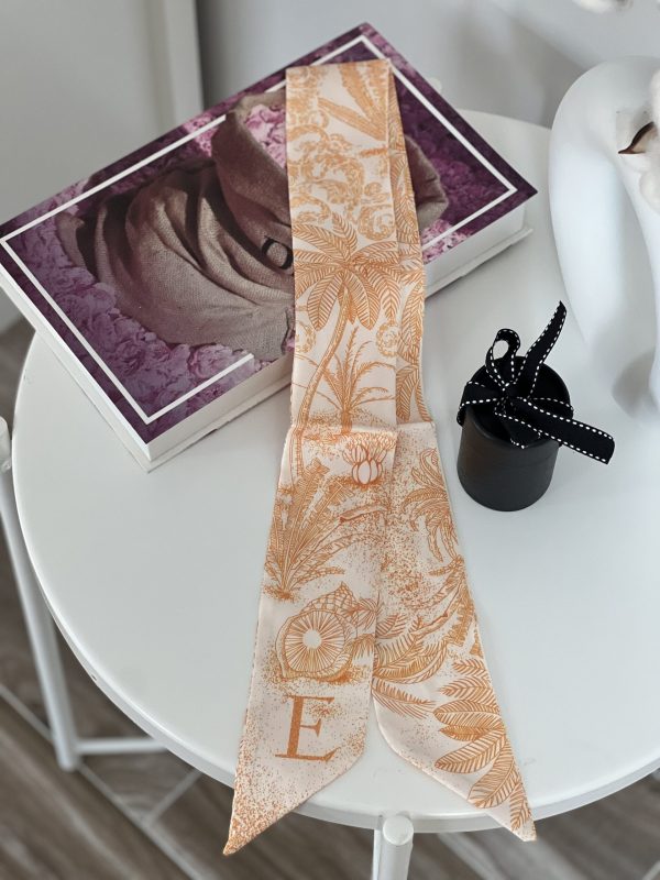 Alphabetic Bag Scarf (E)