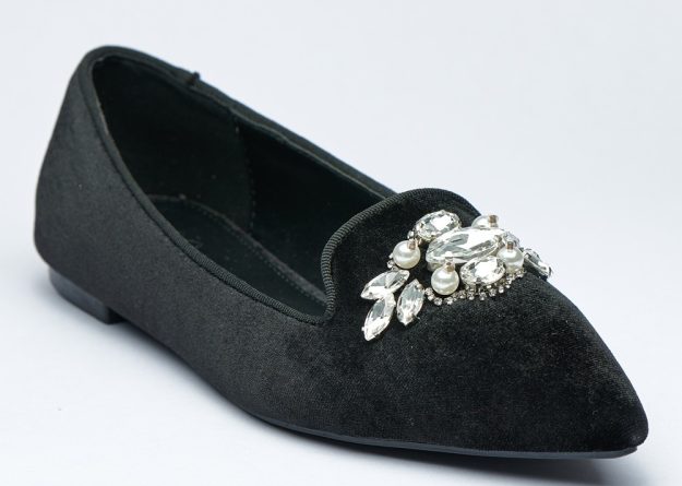 Elegent Velvet Flat shoes with crystal accessory