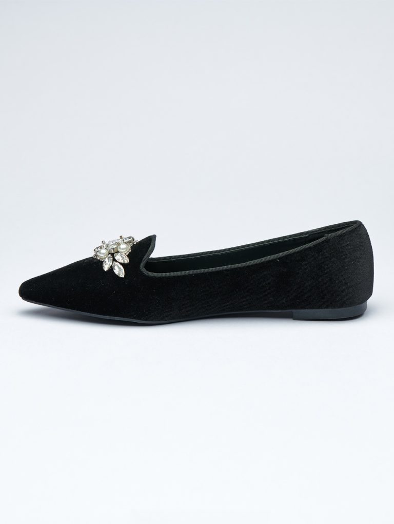 Elegent Velvet Flat shoes with crystal accessory