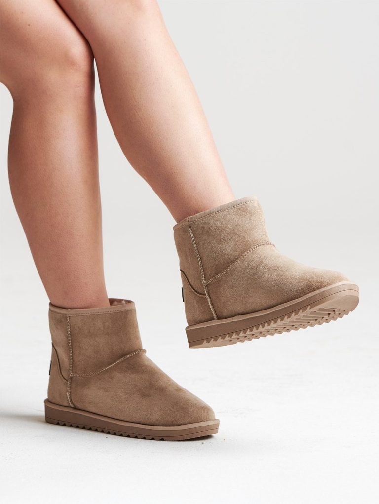 Golden Autumn Flat Ankle Uggs