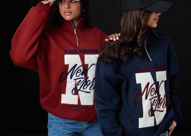 HALF-ZIP APPLIQUÉ SWEAT JACKET