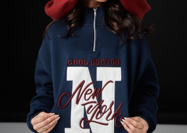 HALF-ZIP APPLIQUÉ SWEAT JACKET
