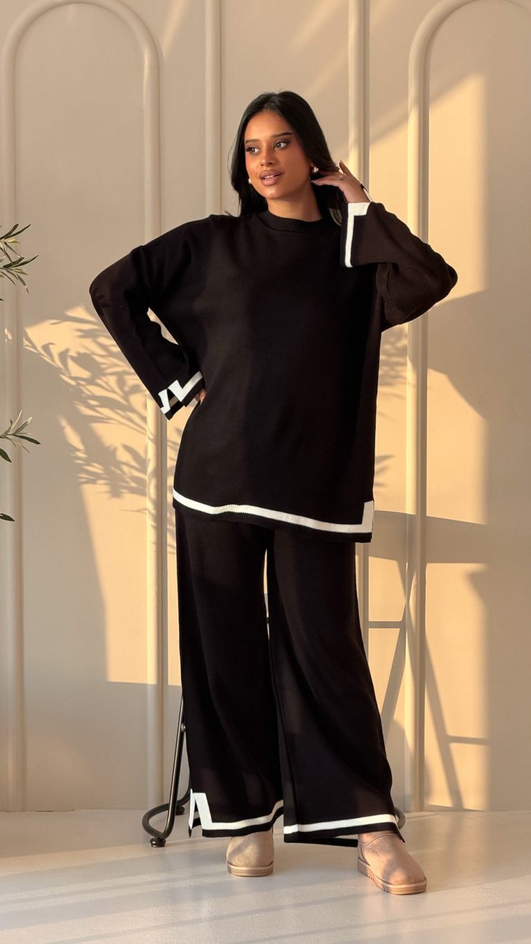Chic Comfort Sweat Set with Stylish Detailing