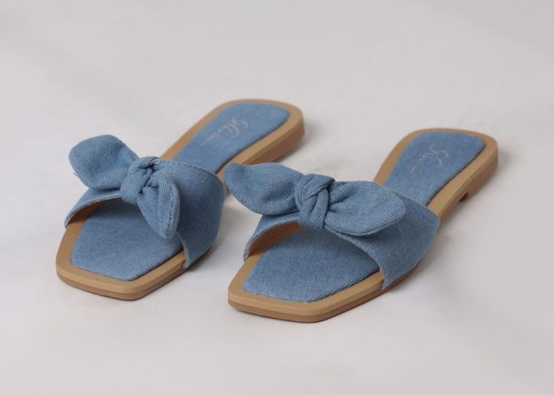 Comfortable and Stylish Bow Slippers