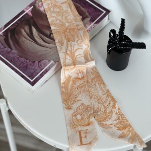 Alphabetic Bag Scarf (E)