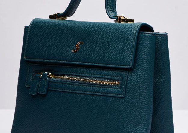 Chic Urban Handbag For Women