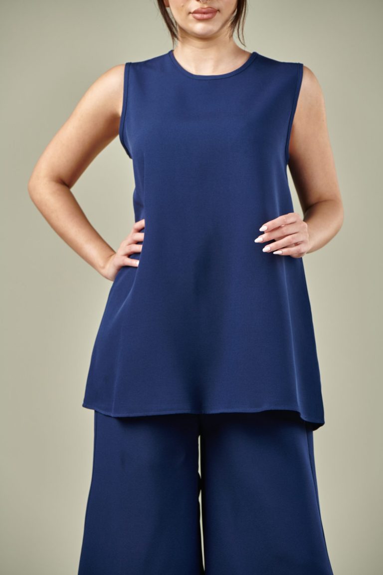 sc-318 - Sleek Sleeveless Top