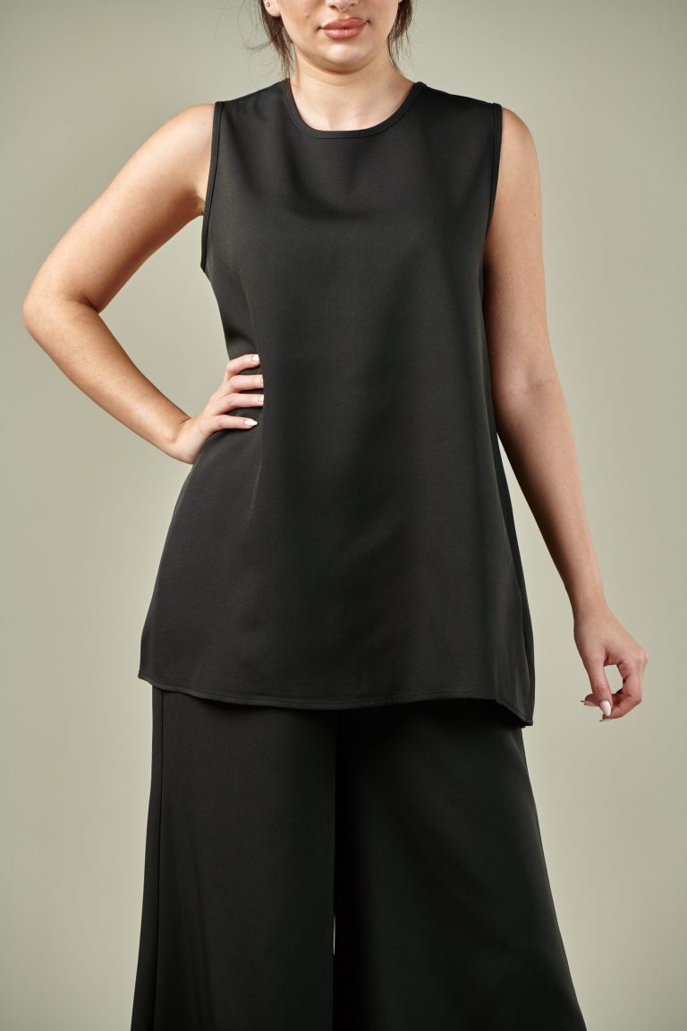 sc-318 - Sleek Sleeveless Top