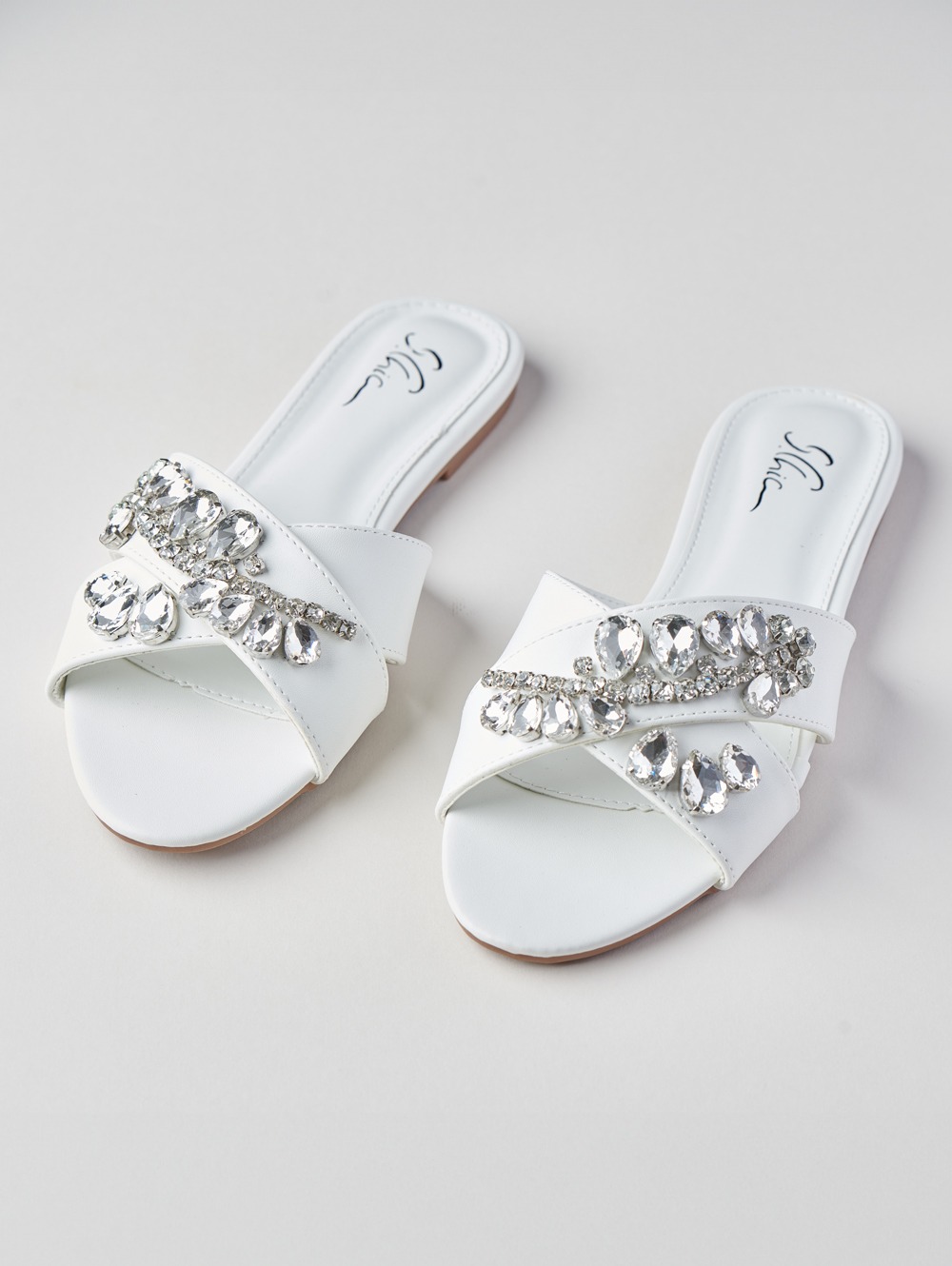 SC-B004 Crystal Slippers