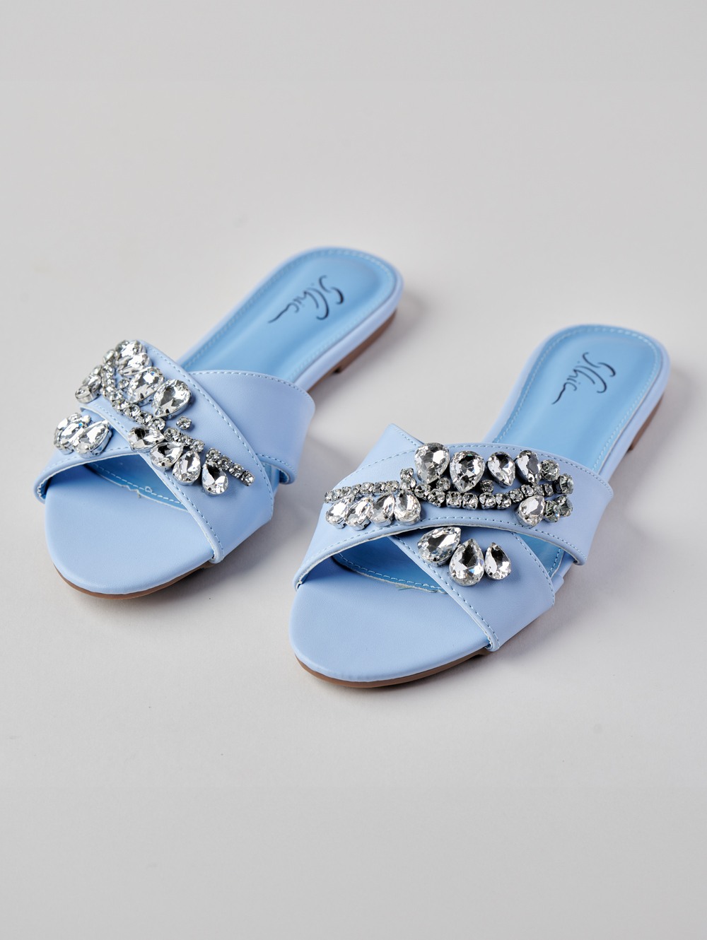 SC-B004 Crystal Slippers